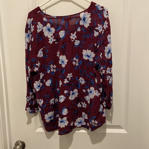 Gap Women’s Floral Long Sleeve Shirt Size XL - Picture 2 of 3